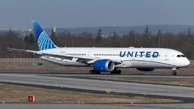 Aircraft photo for squawk 7700 alert, UAL870 over Pacific Ocean
